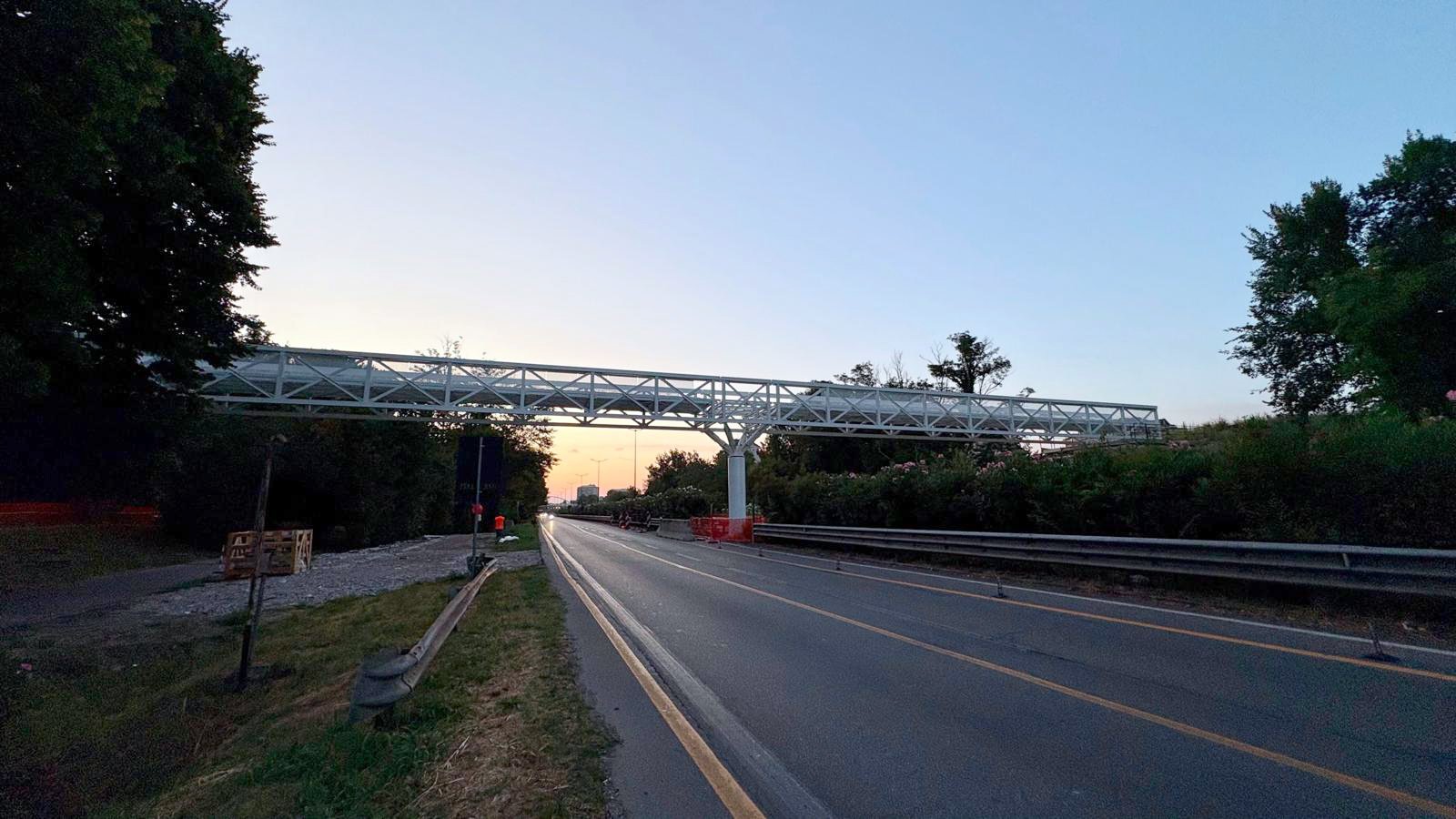 Segrate: è arrivata la nuova passerella ciclopedonale che unisce Centroparco e Parco Alhambra